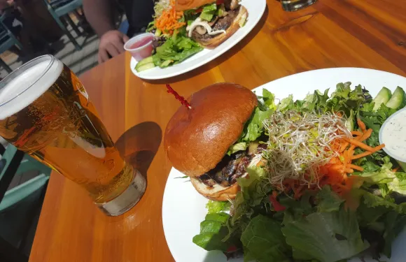 The Yard & Flagon Pub