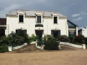 Chez Dom