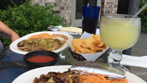 Don Señor Mexican Bar & Grill in 모어헤드