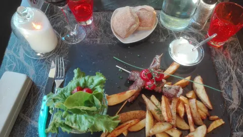 Le Saint Georges Restaurant Bar in 旺多姆