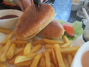 Muzik Cafe