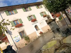 Zum Rathaus