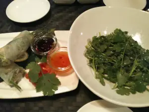 Ethnic Tavern Enakbagus