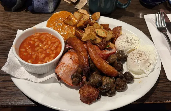 Malone's Irish Bar & Restaurant
