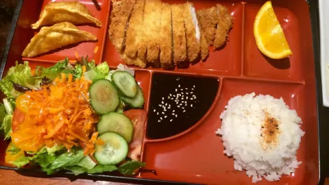 Shoga Sushi Bar in โอเรม
