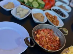 Hivroj Konak Kafe