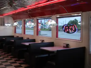 Red Line Diner