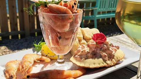 The Beach Hut Beachside Bar and Seafood Kitchen in 本布里奇