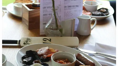 Foley's Cafe in Worcester