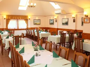 Toth Restaurant