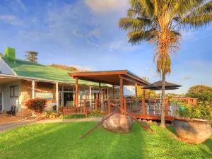 Castaway Restaurant and Bar