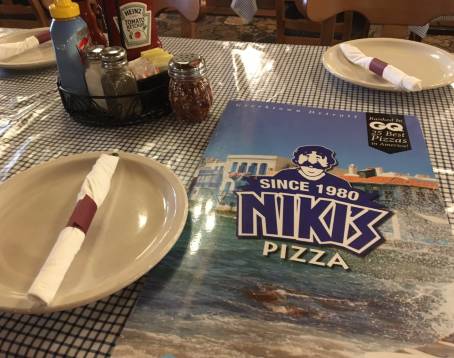 Niki's Pizza