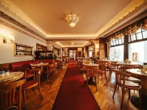 Cafe Hartmann