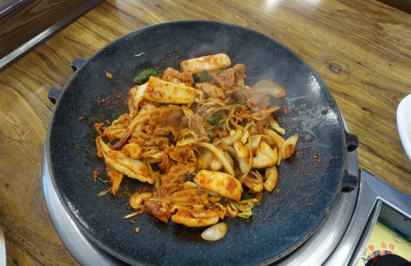 Ohyeon Pig Fire Baek