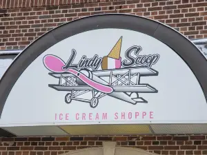Lindy Scoop