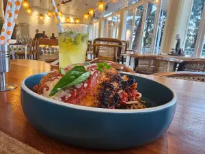 The AMIGOS Experience Pizzeria🍕| Best Restaurant in Kasauli💯 | Speciality coffee☕ & all day dining & café⭐⭐⭐⭐⭐