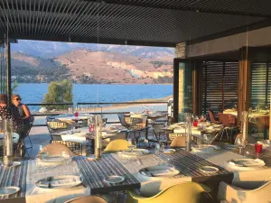 Katavothres Club Restaurant