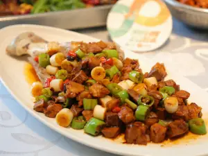 俱乐部大酒楼香香锅烙城
