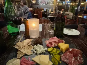 Louie's Wine Dive