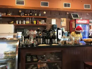 Spoonaz Photo Cafe and Bar