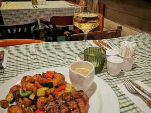 Papa Joe's Saloon & Steakhouse