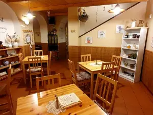 Nase Vase Bistro
