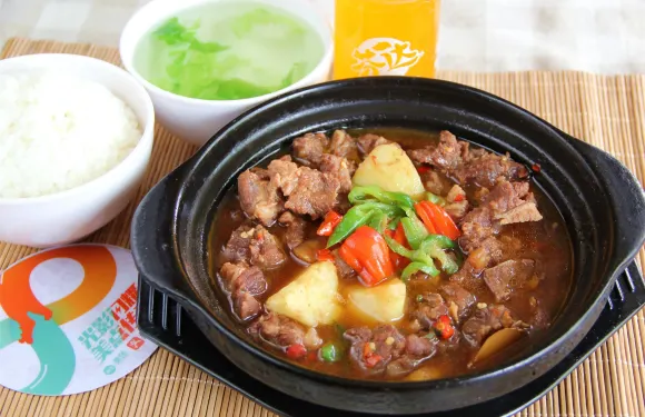 黃燜雞米飯(九中店)