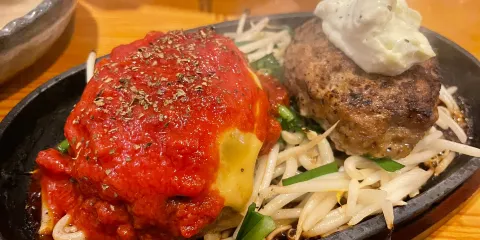 Bushu Udon Akane & Midori Dinig