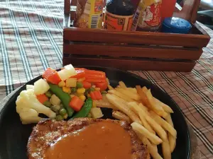 Biggs Steak & Biggs Cuisine & Biggs Vegetarian, Downtown Nakhon Sawan