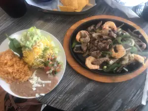 Los Reyes Mexican Grill