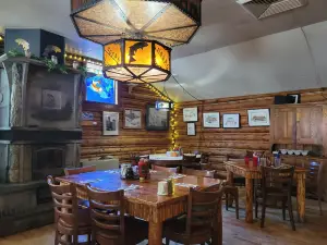 Nora's Fish Creek Inn