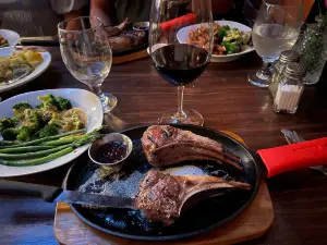 Chira's | Restaurant and Catering