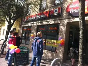 Pizzeria & Restaurant Namaste