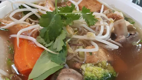 Pho Triple 7 Restaurant in Chemainus