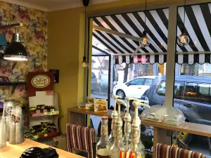 Time Out Cafe