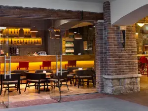 Corassini grill & wine