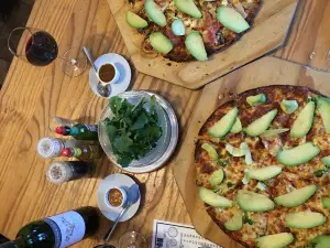 Western Saloon Pizzeria Cc