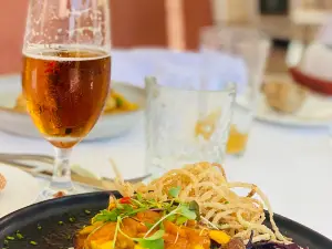 Albert Guzmán Restaurant