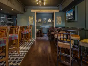 McCormack’s Bar & Lounge