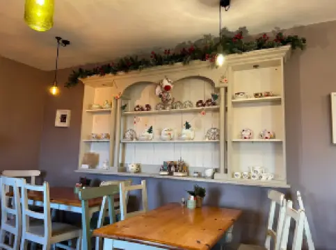 The Little Cottage Cafe