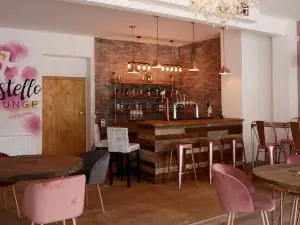 The Cristello Lounge