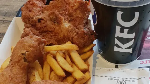 KFC Reading - Broad Street in レディング