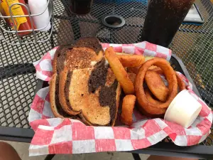 Alley's Classic American Diner