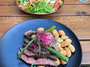 Restaurant R-Club