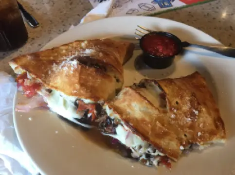 Oggi's Sports Brewhouse Pizza