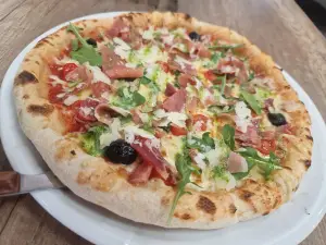 Riders Pizza