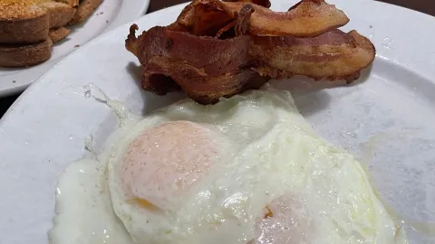 Wally's Restaurant in Hamilton County