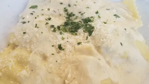 Justa Pasta Co. in มัลท์โนมาห์ เคาน์ตี