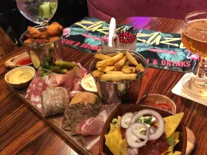 ZUZU Cocktail Club