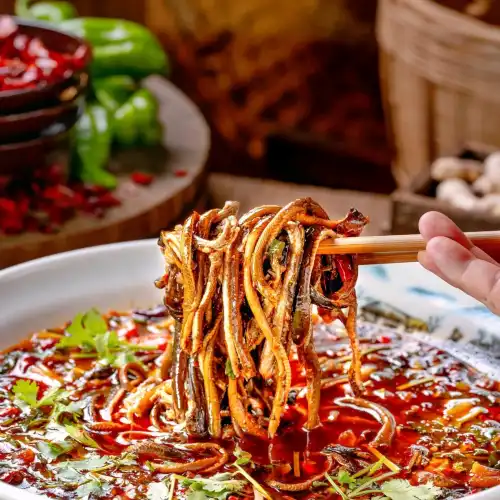 牛滿堂臨江鱔絲·蹺腳牛肉土菜館(峨眉山店)